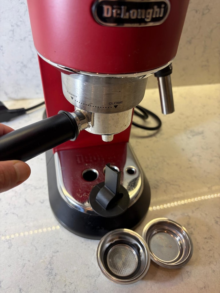 De'Longhi Dedica Kırmızı Espresso ve Cappuccino Makinesi - 7