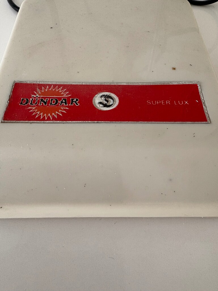 En az 45 yıllık retro vantilatör - 3