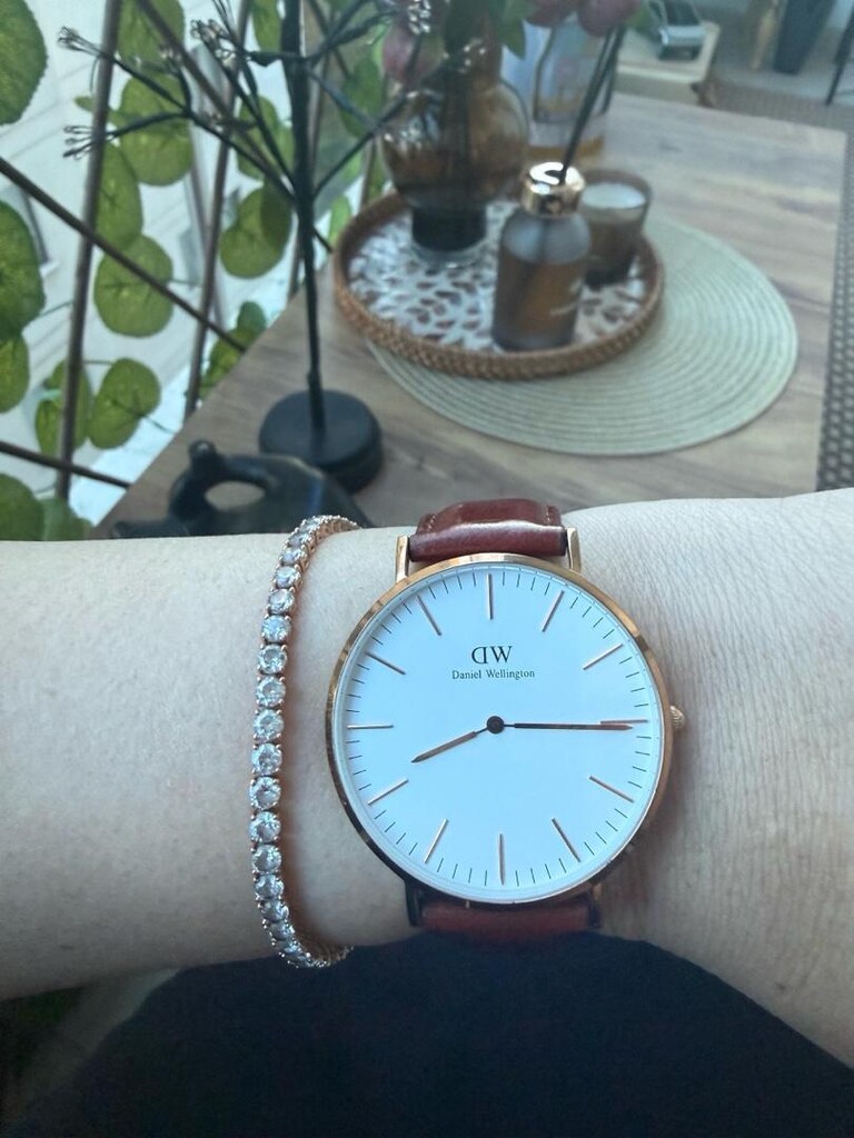 daniel wellington saat - 4