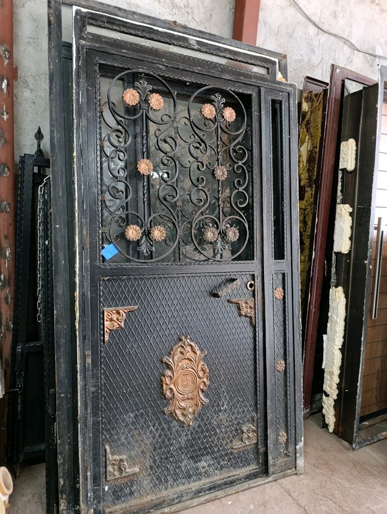 demir kapı - 2