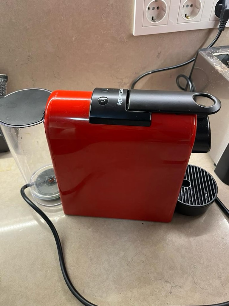 Nespresso Kahve Makinesi (essenza mini red) - 2