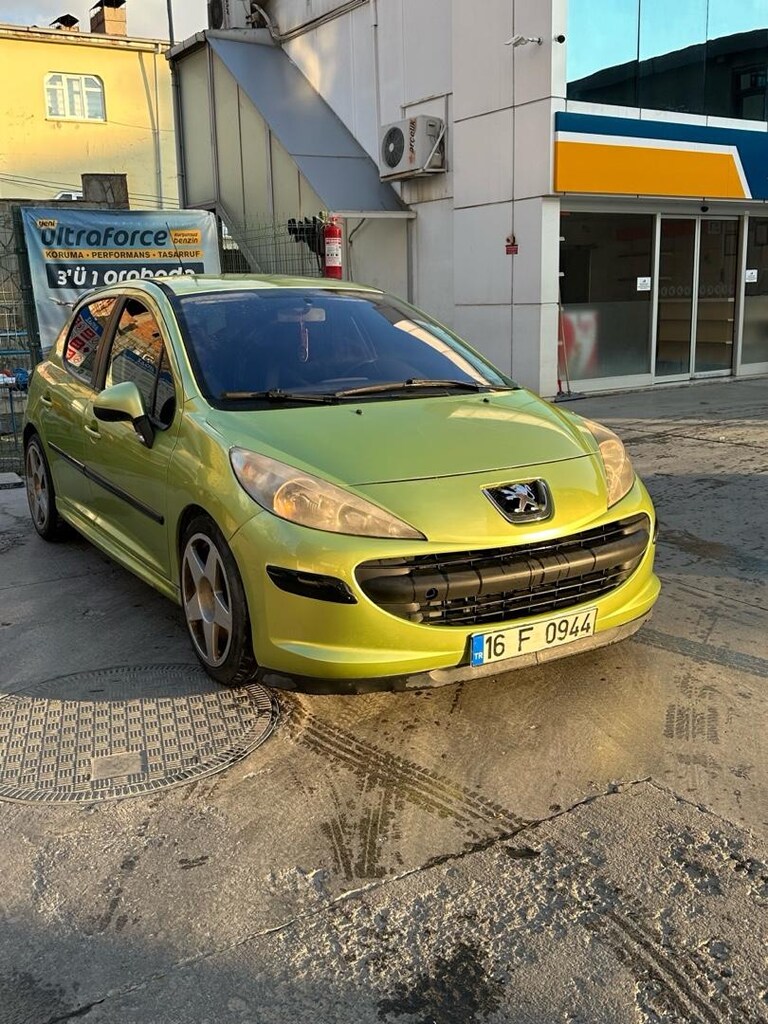 Peugeot 207 - 2
