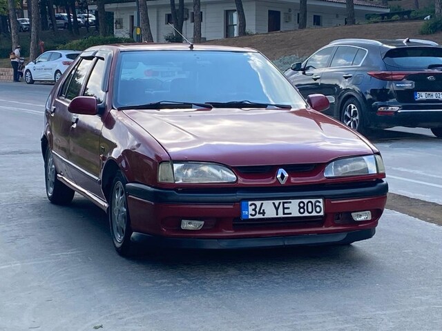 Renault 19