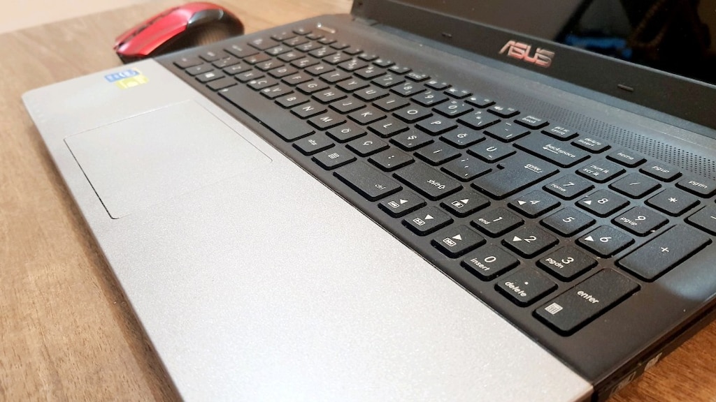Tertemiz Metal Hızlı Asus i5 - Yeni PiL - 8gb RAM - SSD TurboDisk'li - 4