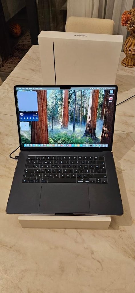 Apple MacBook M4 Air 15” - 5