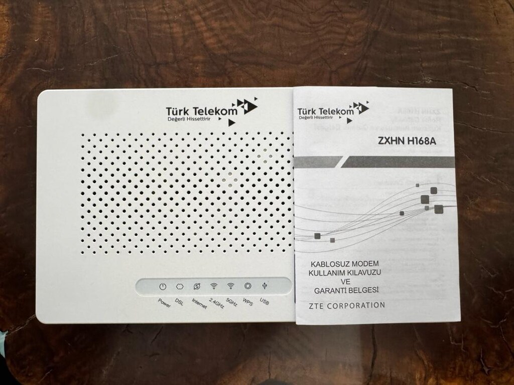 ZTE ZXHN H168A VDSL modem. - 5