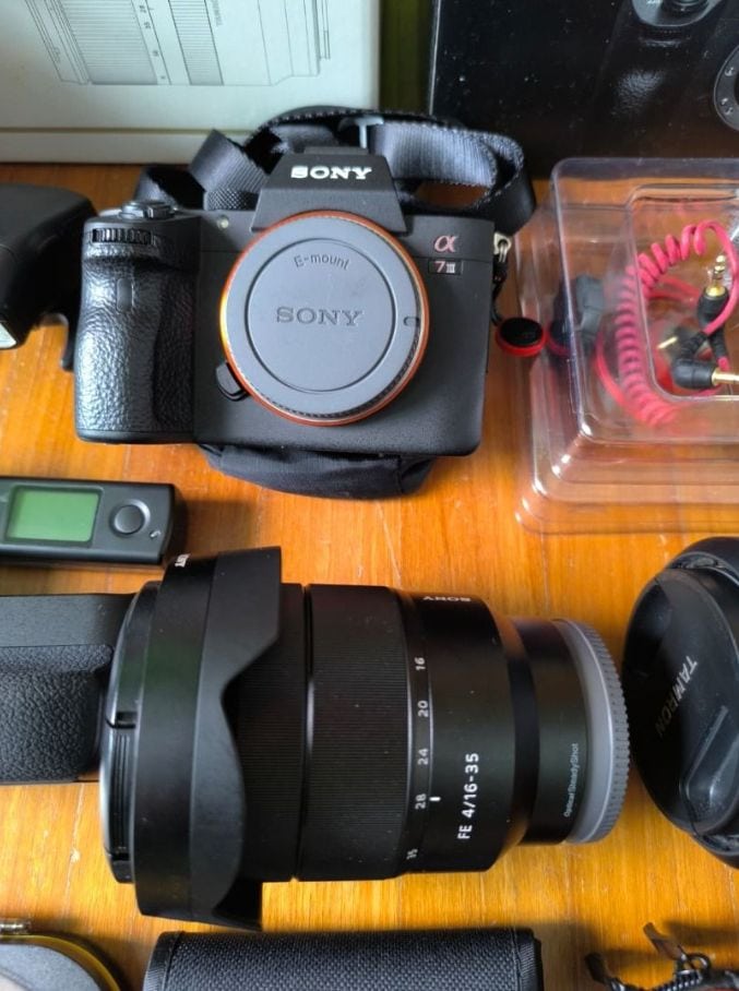 SONY A7 III 28 70 LENS - 2