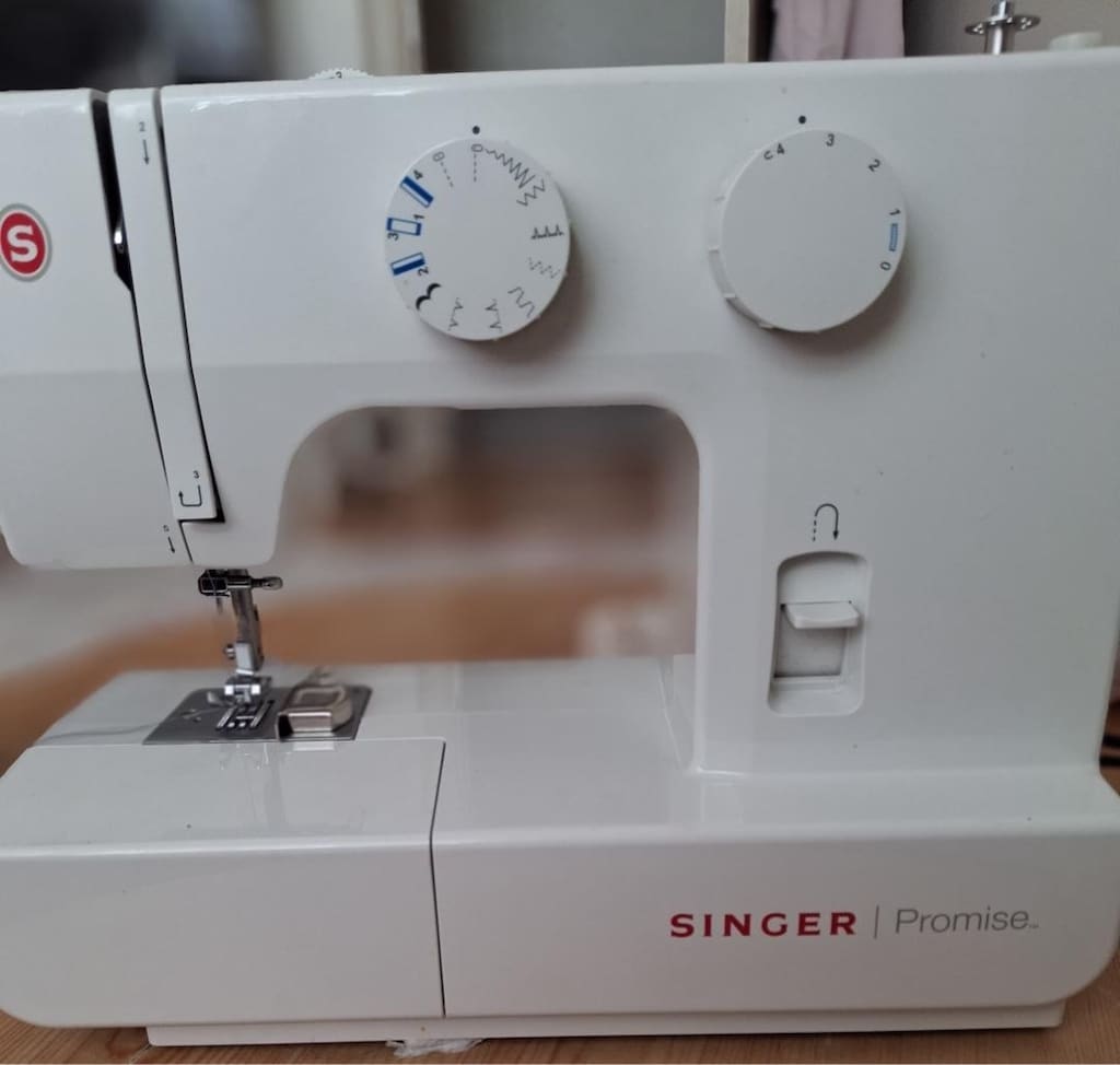 Ev tipi dikiş makinesi