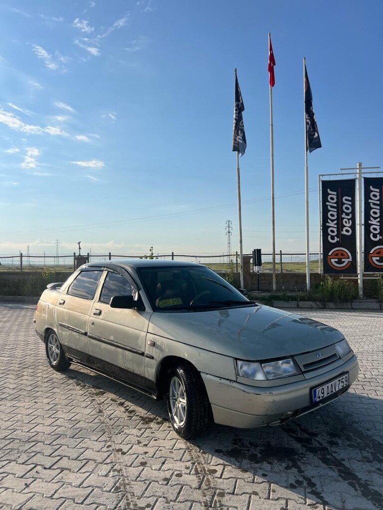 Lada 2110