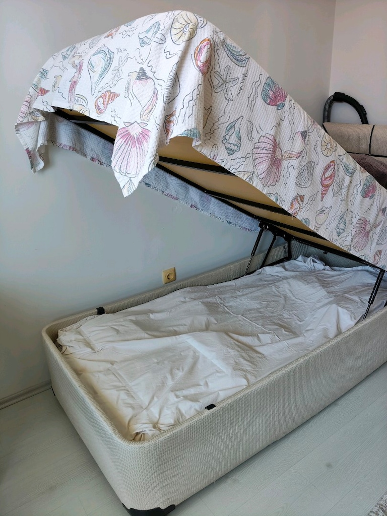 Takım Halinde Satılık Çalışma Masası, Dönen Koltuk Baza, Yatak, Başlık - 3