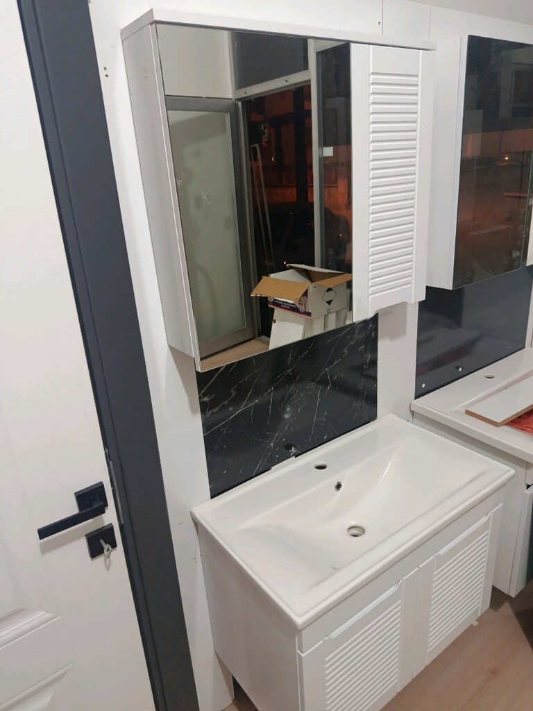 DUVARA ASMALI ULTRA BALON KAPAK BANYO DOLABI - 5