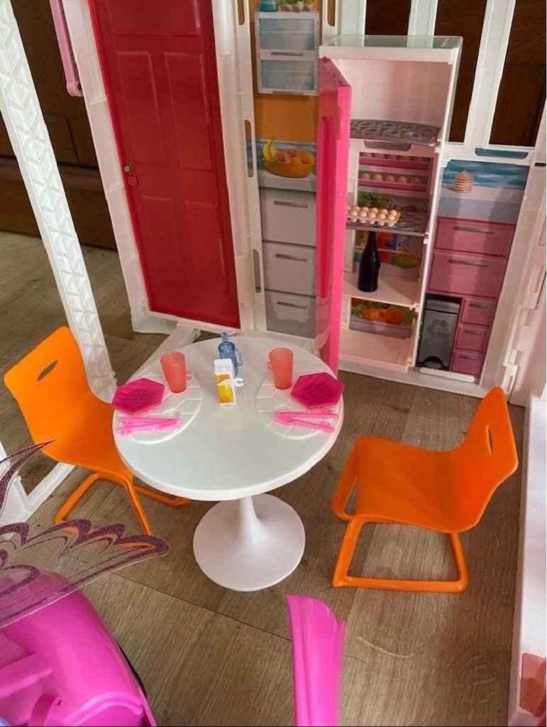 Barbie evi - 6