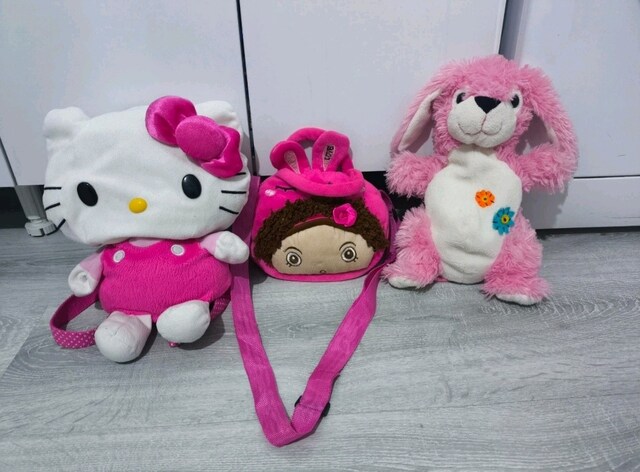 hello kitty sırt çantası