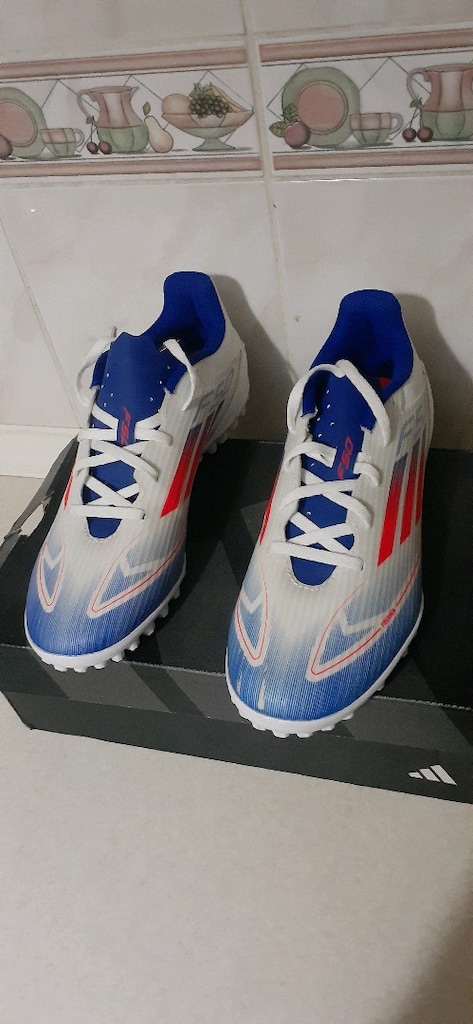 SIFIR - Adidas F50 Halı saha ayakkabısı 42.5 - 9