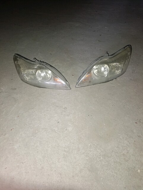 ford fiesta 2006 far takımı orjinal çıkma