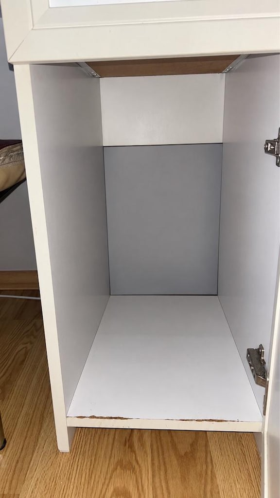 İstikbal Beyaz Raflı ve Dolaplı Çalışma Masası - 5