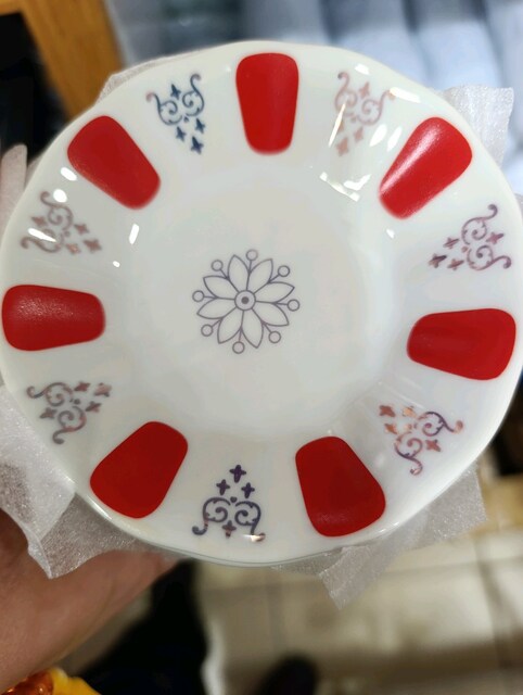 porselen çay tabağı