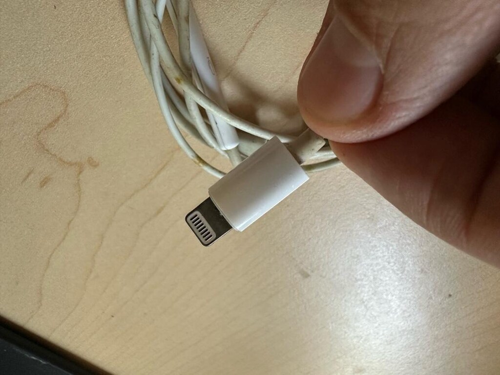 APPLE EARPODS KABLOLU KULAK İÇİ KULAKLIK (LIGHTNIN KONNEKTÖRLÜ) - 2