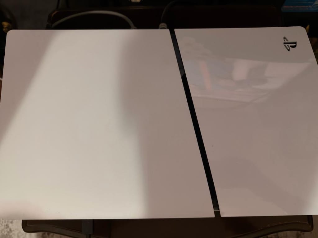 Ps5 slim kasa + cd + seyahat çantası - 2