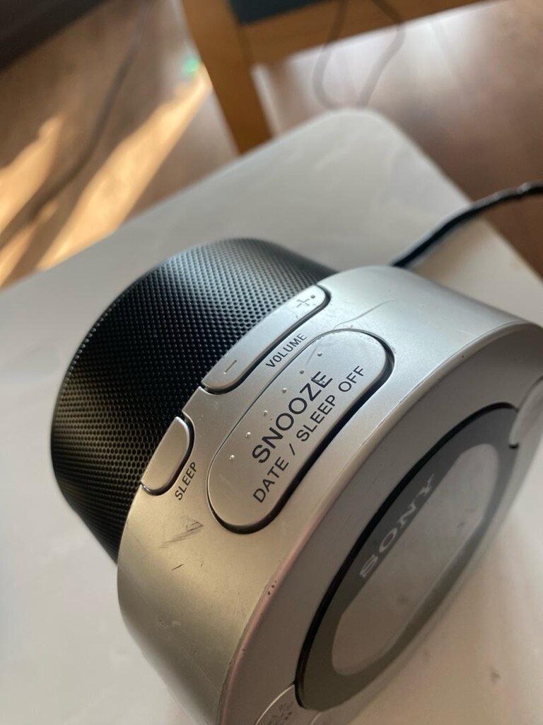 Sony Çalar Saat Radyolu iphone Dock’lu