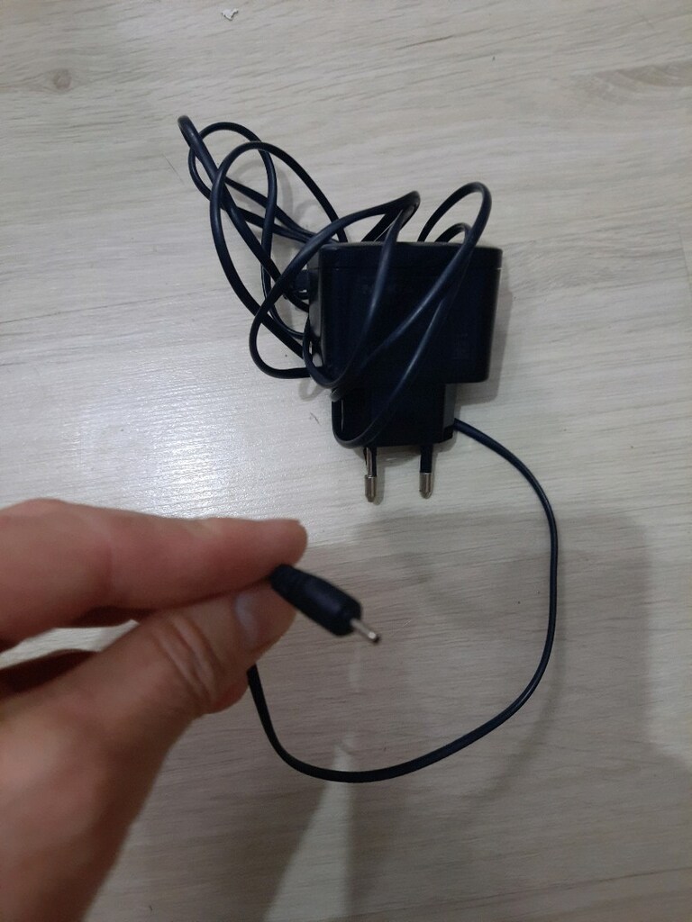 çeşitli şarj cihazı ve kablolar - 10