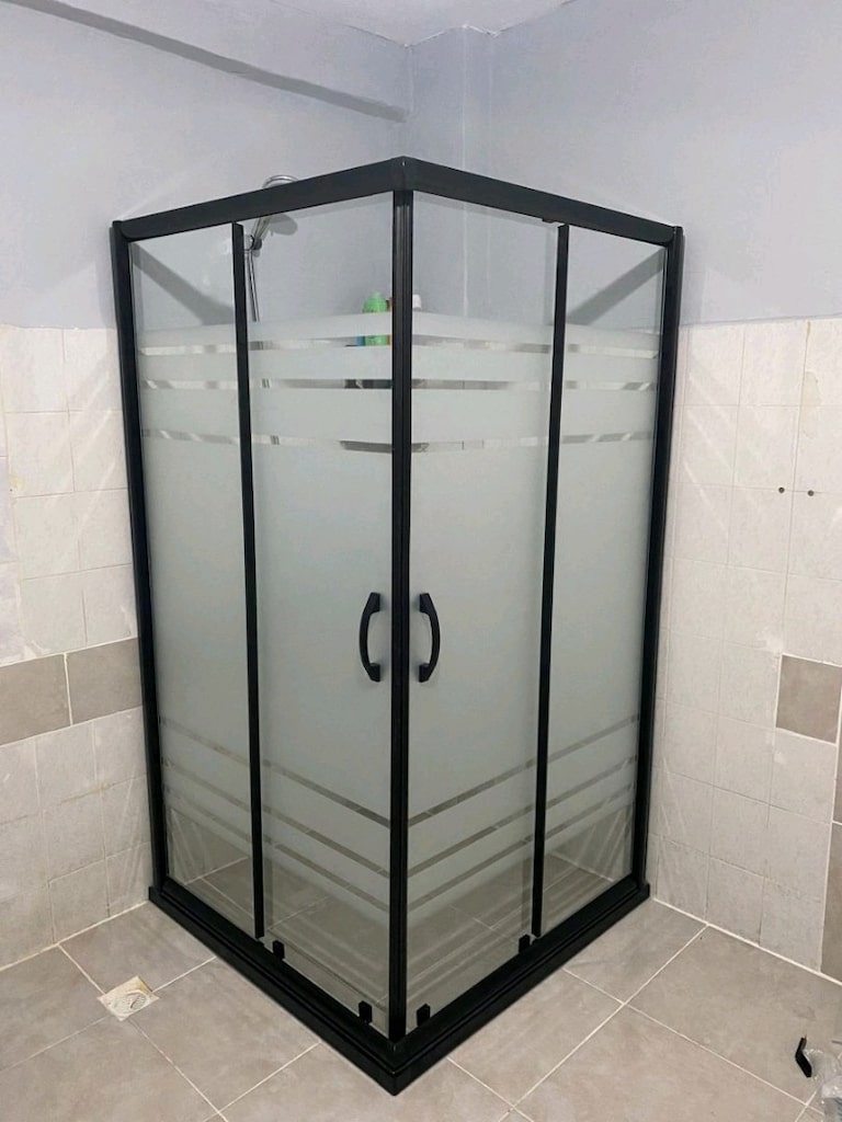 DUŞAKABİNDE ŞOK FİYAT - 16