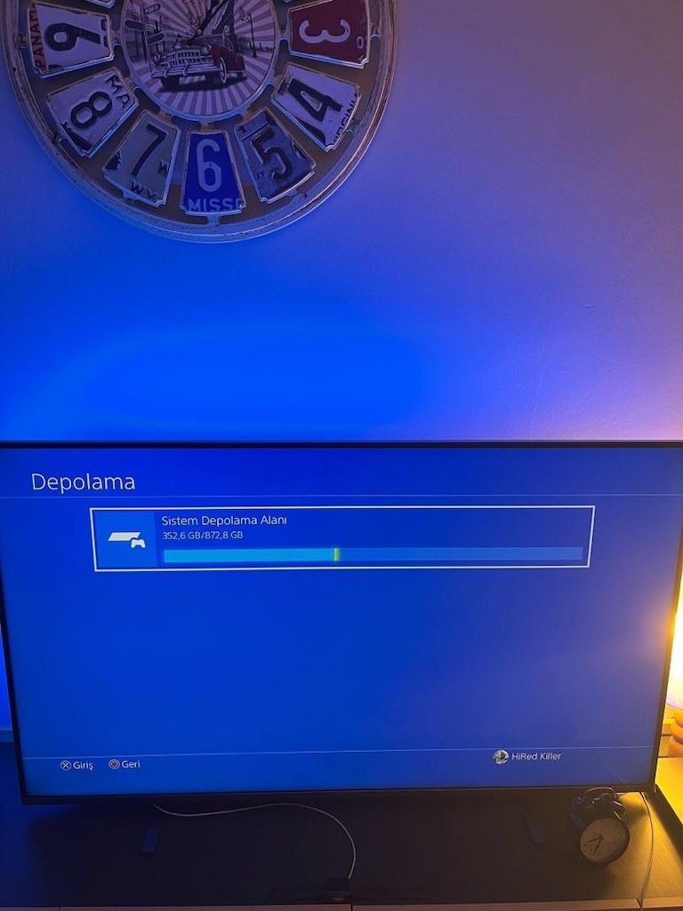 PS4 Slim 1 TB Tek kol - 2