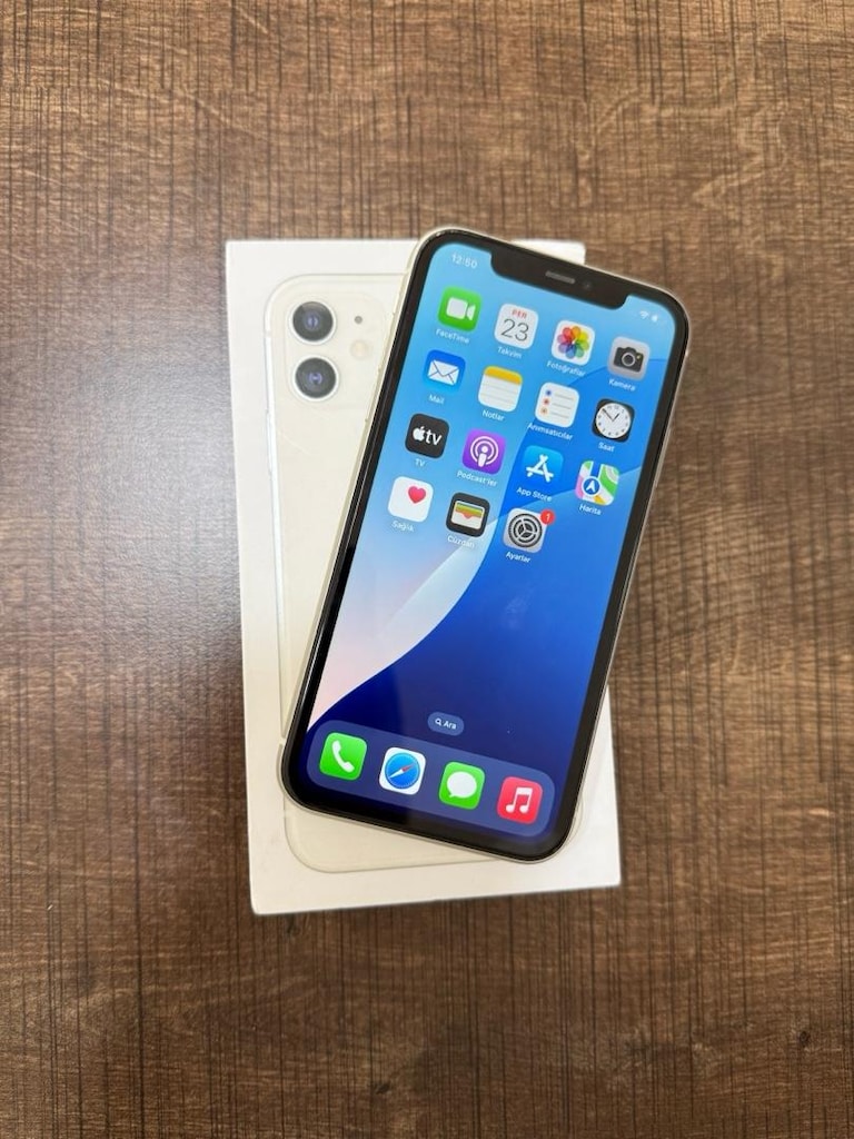 İPHONE 11 BEYAZ 128 GB HATASIZ YURTİÇİ KUTULU FATURALI. PİL SAĞLIĞI 88 - 4