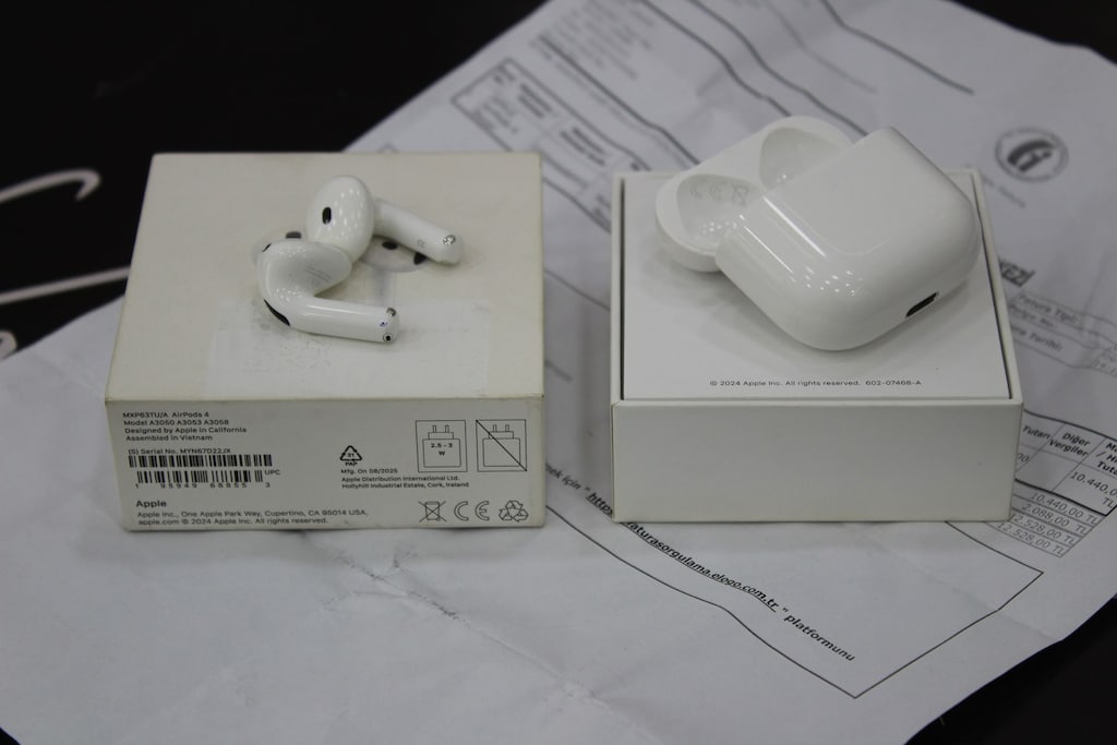 APPLE AİRPODS (4.NESİL) 12 AY APPLE GARANTİLİ NOKTA HATASIZ - 3