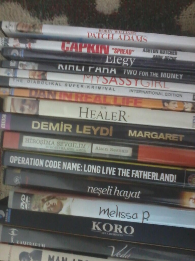 187 FİLM- 119 ADET DVD, 10 BELGESEL. 21 VCD+ 37 erot. FİLM - 6