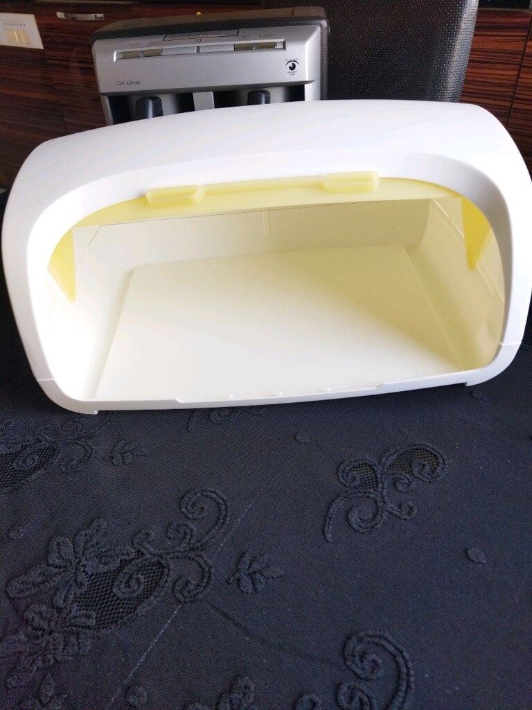 Tupperware ekmek kutusu sarı ve beyaz renkte - 7