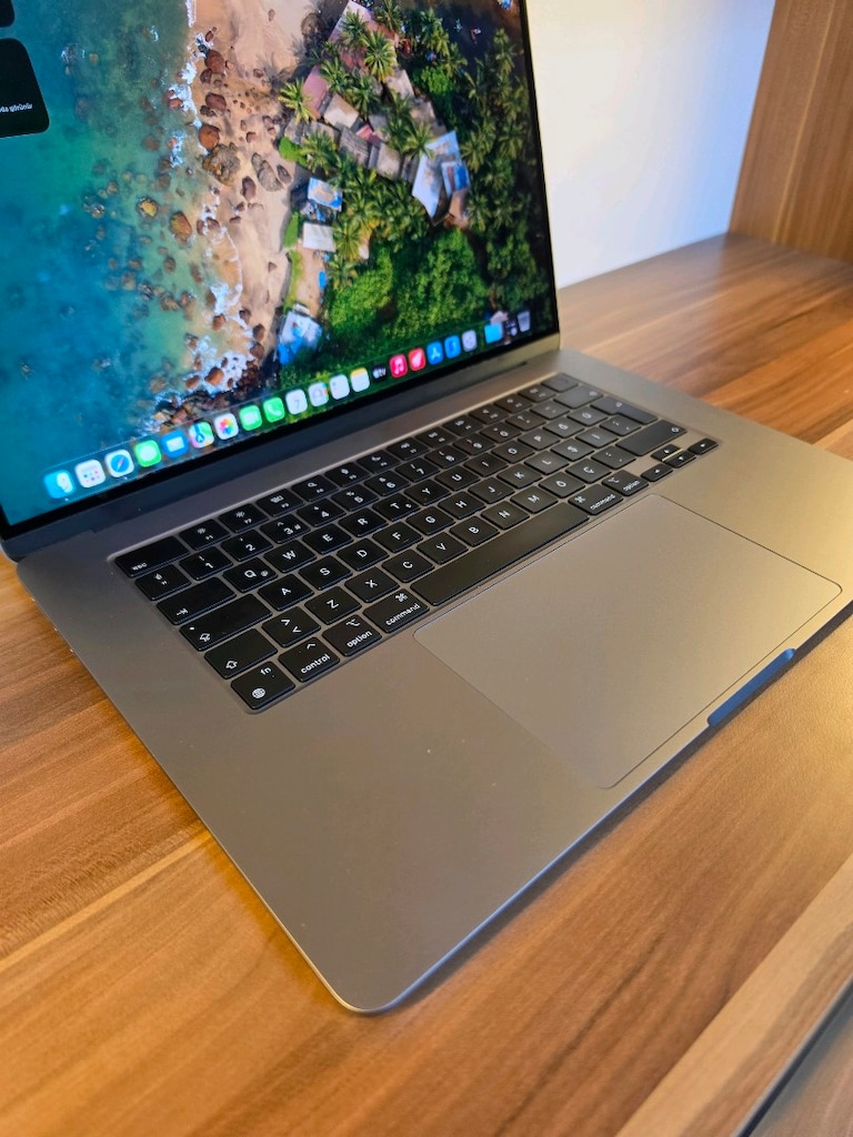 Macbook Air M2 15.3 Hatasiz Cihaz - 3