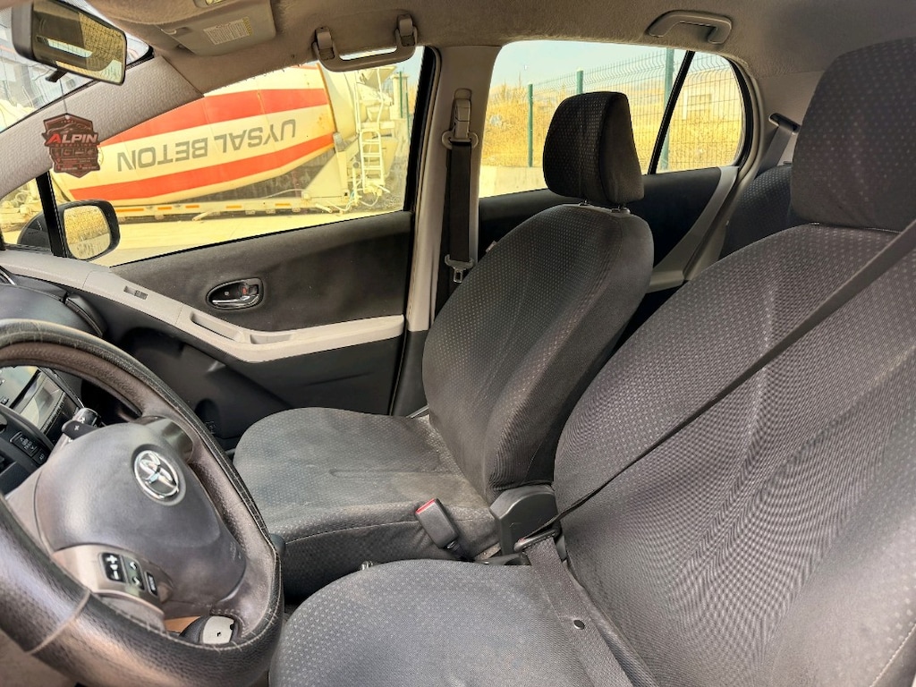 acil sahibinden toyota yaris - 7
