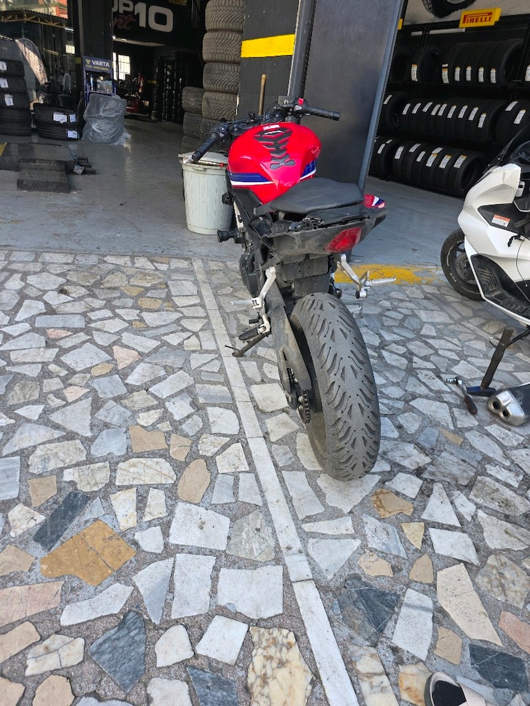 HONDA CBR 500R - 5