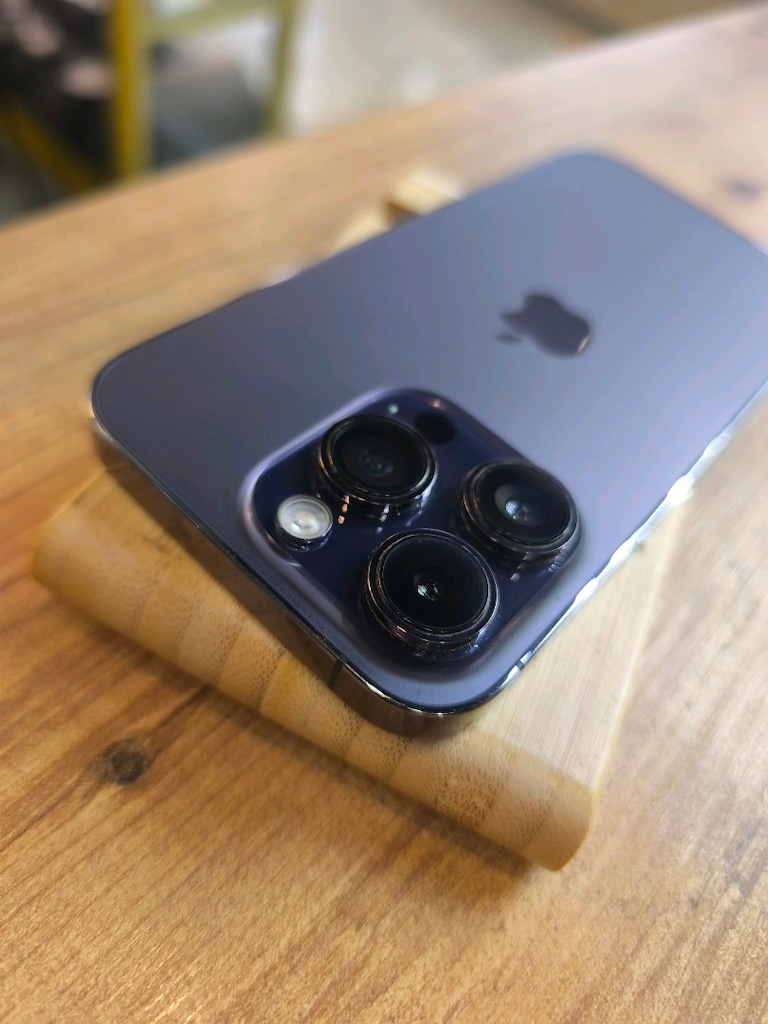 14 pro. 246 GB. - 11