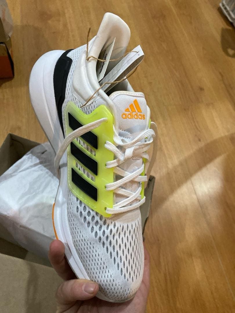 Adidas sıfır ayakkabı hiç giyilmedi fazlalıkdır oyüzden satıyorum - 2