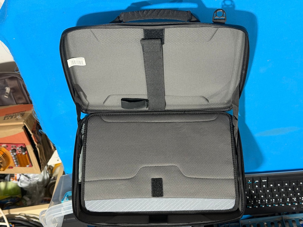 Thule Gauntlet 4 MacBook Bilgisayar Çantası 13.3" - Siyah - 3