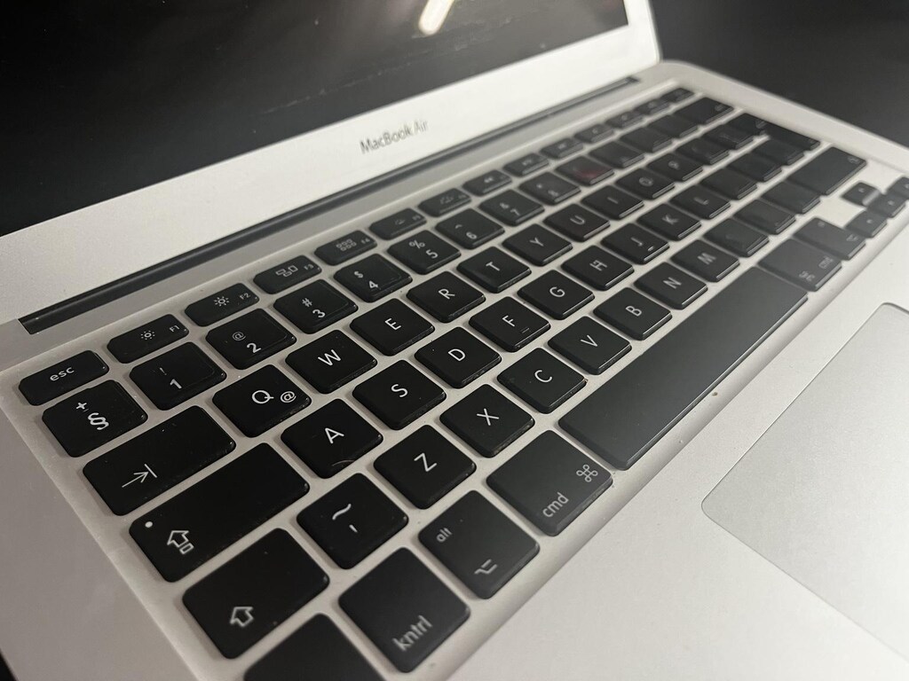 MacBook Air 13" 2014 – i7 / 8GB RAM / 512GB SSD – Çalışır Durumda - 2