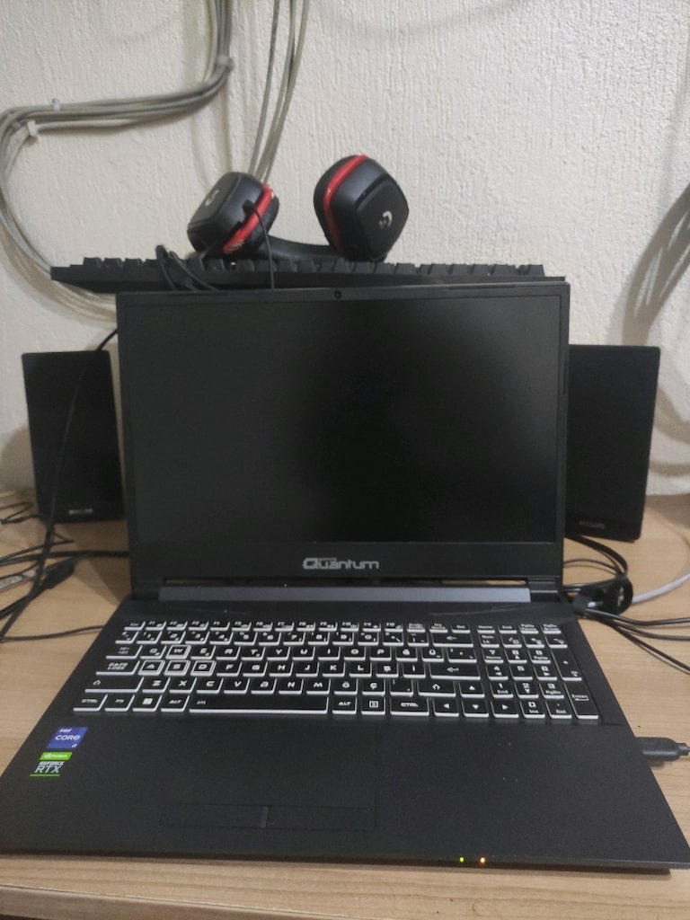 Quantum magic oyuncu laptop - 3