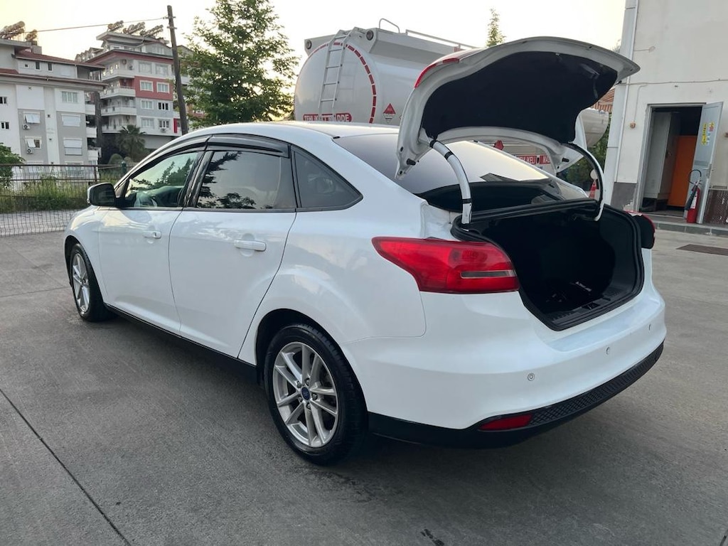 MEMUR SAHİBİNDEN FORD FOCUS 3.5 - 2