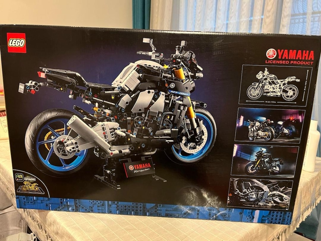 LEGO 42159 Technic Yamaha MT-10 SP - 2