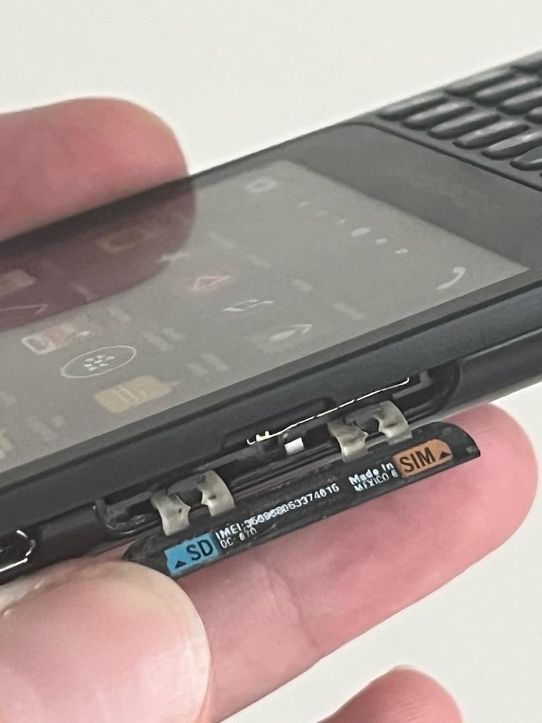 Blackberry Q5 - 3