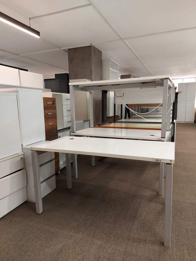 KLAS OFİS ÜSKÜDAR 140X70 ÇALIŞMA MASASI - 3