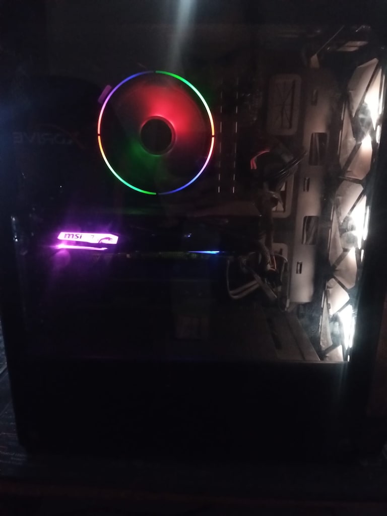 Ryzen 5 3600 + GTX 1660 Super + 16GB DDR4 Ram - 5