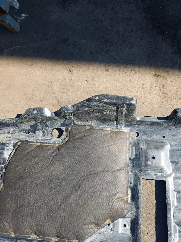 Mitsubishi L200 motor alt Koruma plastiği ikinci el - 11