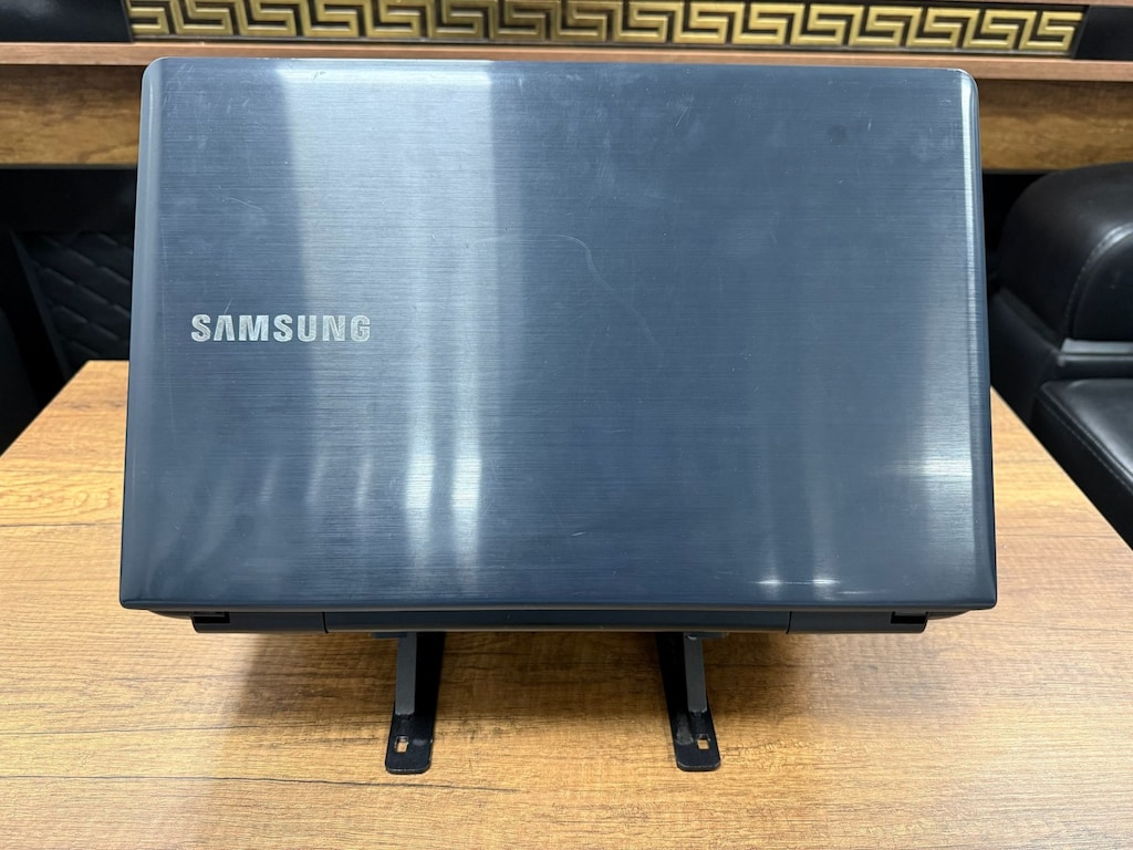 Samsung NP350E7C-S01TR İ5-3230M 8GB 128GB HD4000 17.3" Notebook - 4