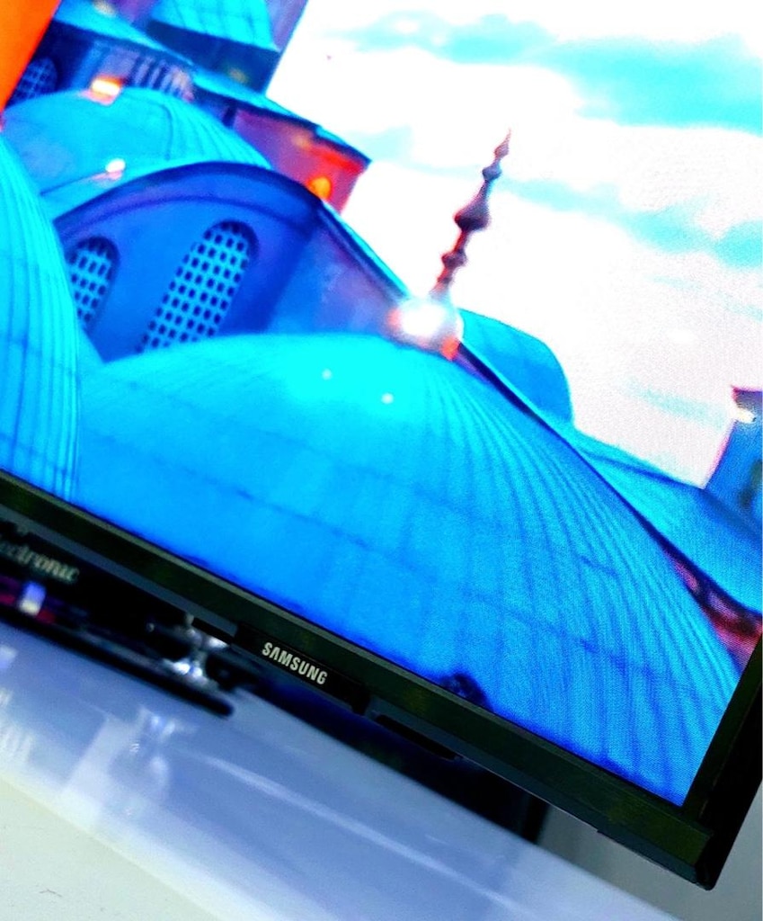 SAMSUNG 127 EKRAN SMART QLED TV - 6