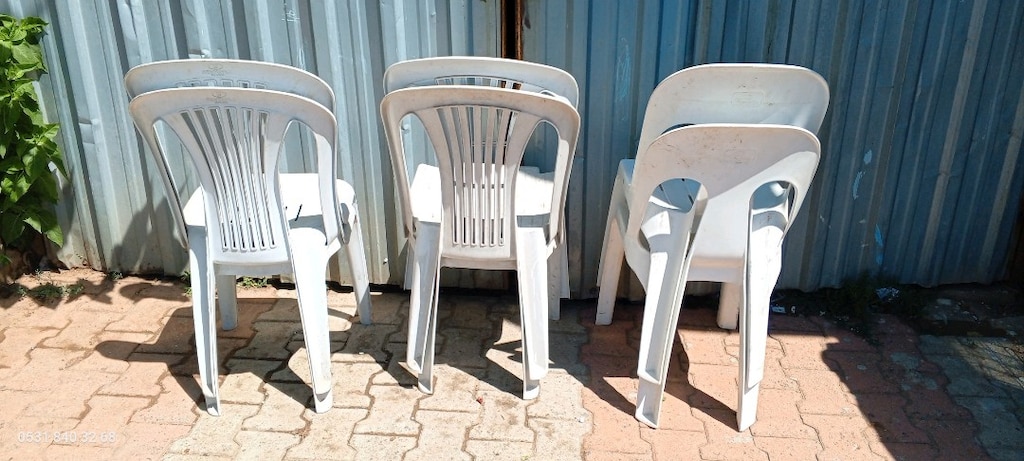 Kolsuz Plastik Sandalye - 13