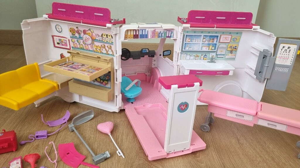 Barbie ambulans - 9