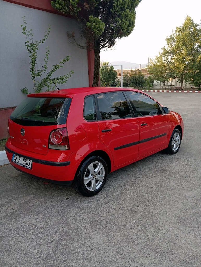 Volkswagen Polo - 2